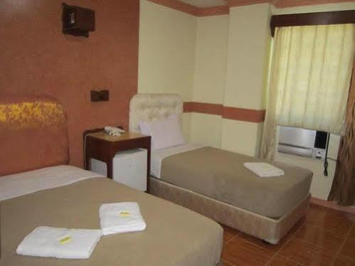 Golden Stallion Suites Cagayan de Oro Luaran gambar