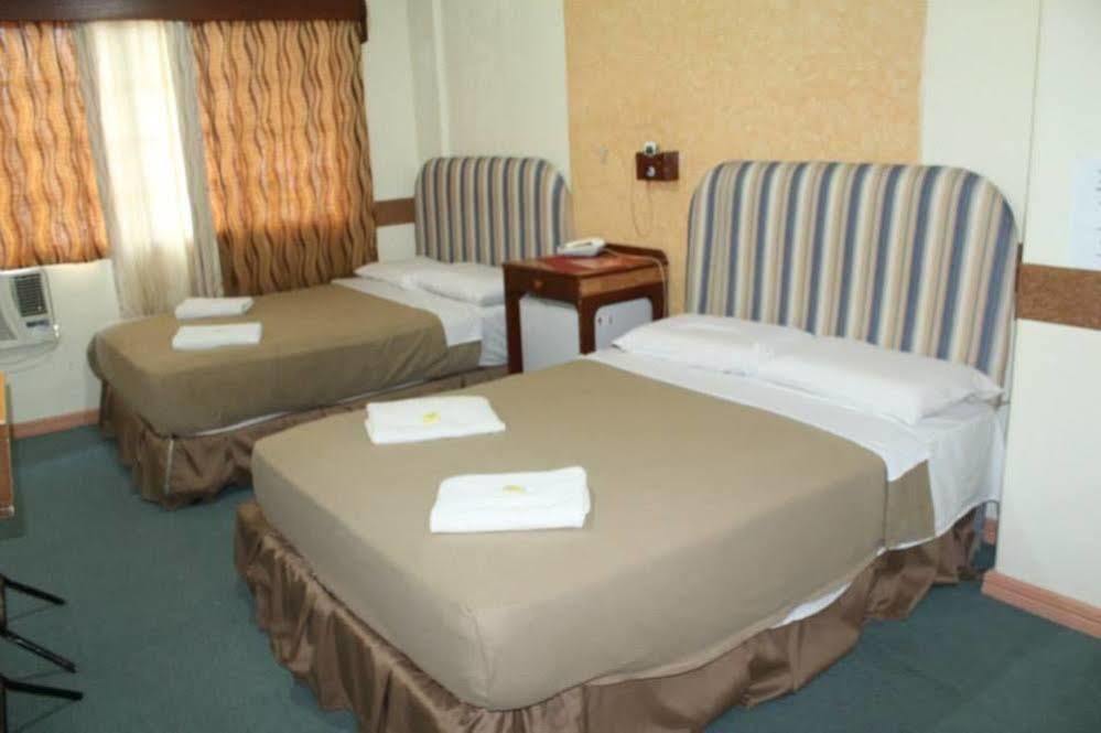 Golden Stallion Suites Cagayan de Oro Luaran gambar